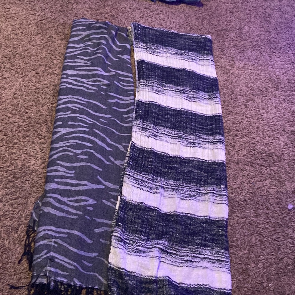 Women’s scarf